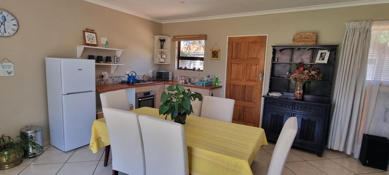 Large 1 Bedroom Cottage, 15 Min From Or Tambo Airport, With Backup Power And Water Germiston Zewnętrze zdjęcie