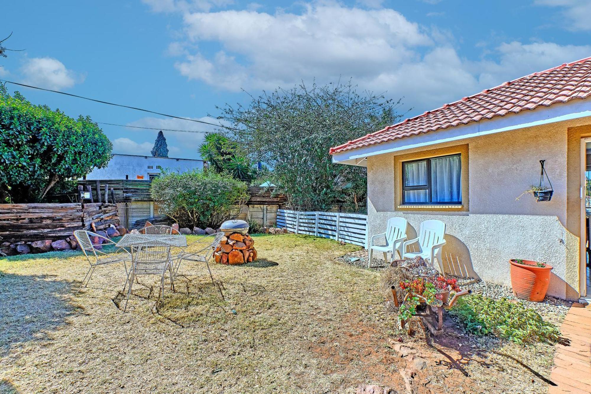 Large 1 Bedroom Cottage, 15 Min From Or Tambo Airport, With Backup Power And Water Germiston Zewnętrze zdjęcie