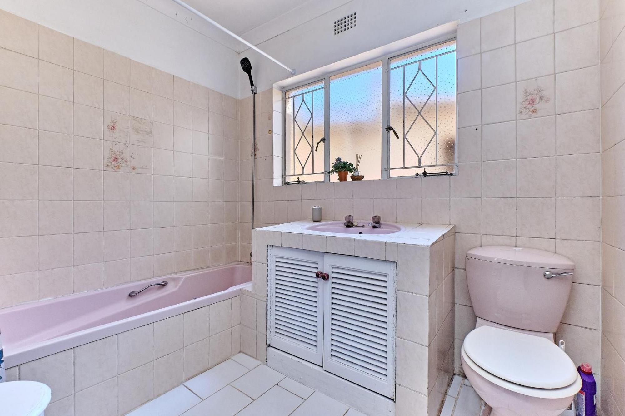 Large 1 Bedroom Cottage, 15 Min From Or Tambo Airport, With Backup Power And Water Germiston Zewnętrze zdjęcie